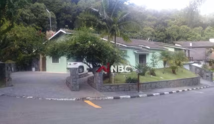 Casa com 5 suítes à venda, 680 m² por R$ 2.800.000 - Condomínio Arujazinho I, II e III - Arujá/SP
