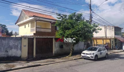 Sobrado com 3 dormitórios e piscina à venda por R$ 690.000 - Mirante - Arujá/SP