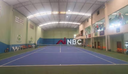 Quadra de tênis profissional á venda em Arujá