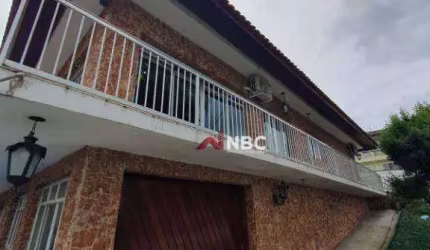 Casa com 3 dormitórios para alugar, 250 m² por R$ 8.000,00/mês - Jardim Planalto - Arujá/SP