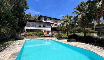 Casa com 3 dormitórios à venda, 539 m² por R$ 7.500.000,00 - Condomínio Flamboyant - Atibaia/SP