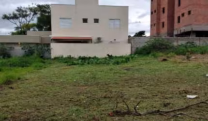 Terreno no portal Ville Azaléia, 250m² - Ótima localização.
