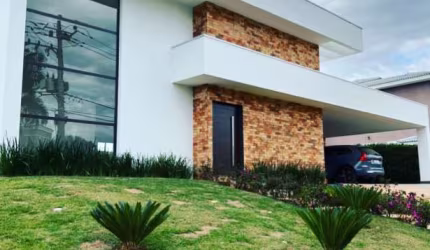 LINDA CASA EM CONDOMINIO FECHADO EM ARAÇOIABA DA SERRA COM 04 DORMTÓRIOS, 04 SUITES, PISCINA AQUECIDA E SALA PARA 03 AMBIENTES