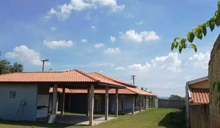 Chácara , casa com 03 quartos e espaço gourmet em Boituva/sp