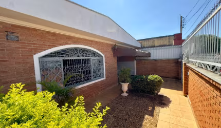 Casa no Jd. Paulista Localização espetacular!! 3 dorm. 2 suítes Sala Ampla, sala de jantar, vaga para 3  carros, varanda gourmet , espaço para jardim com arvores frutíferas + 1 edícola .Abaixo do preç