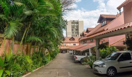 Casa em condomínio fechado com 3 quartos à venda na Rua Doutor Barcelos, 931, Tristeza, Porto Alegre por R$ 560.000