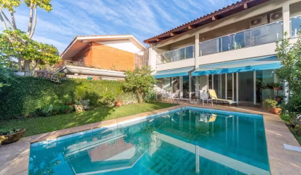 Casa com 3 quartos à venda na Rua Guato, 111, Vila Assunção, Porto Alegre por R$ 2.385.000