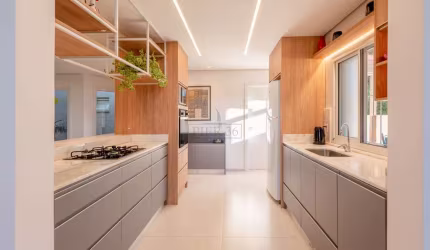 Casa com 3 quartos à venda na Rua Luiz Delfino, 210, Espírito Santo, Porto Alegre por R$ 999.000