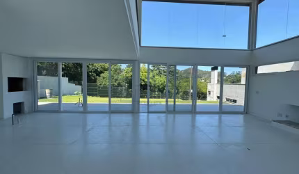Casa em condomínio fechado com 4 quartos à venda na Estrada das Três Meninas, 2000, Vila Nova, Porto Alegre por R$ 1.900.000
