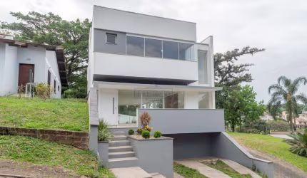 Casa em condomínio fechado com 3 quartos à venda na Avenida Juca Batista, 2705, Ipanema, Porto Alegre por R$ 990.000