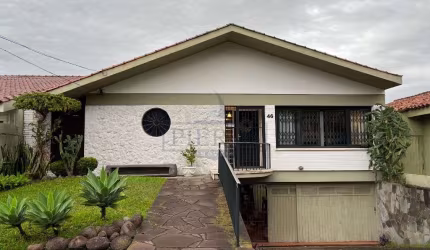 Casa com 4 quartos à venda na Rua Cariri, 46, Vila Assunção, Porto Alegre por R$ 1.380.000