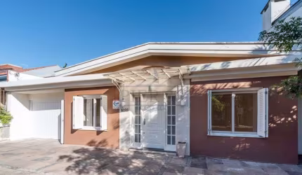 Casa com 3 quartos à venda na Rua Caeté, 1028, Vila Assunção, Porto Alegre por R$ 1.480.000