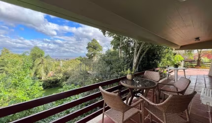 Casa com 3 quartos à venda na Rua Coroados, 840, Vila Assunção, Porto Alegre por R$ 4.000.000