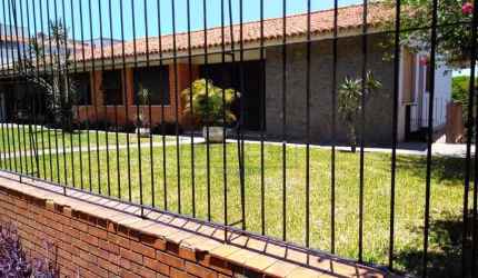 Casa com 7 quartos à venda na Rua Cariri, 98, Vila Assunção, Porto Alegre por R$ 1.600.000