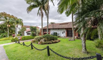 Casa com 4 quartos à venda na Rua Coroados, 1186, Vila Assunção, Porto Alegre por R$ 1.990.000