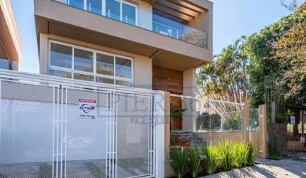 Casa com 3 quartos à venda na Rua Coroados, 675, Vila Assunção, Porto Alegre por R$ 1.752.000