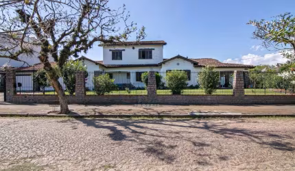 Casa com 4 quartos à venda na Rua Goitacaz, 686, Vila Assunção, Porto Alegre por R$ 3.180.000