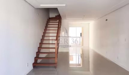 Casa com 3 quartos à venda na Rua Doutor Cláudio Walter Ferreira da Silva, 251, Guarujá, Porto Alegre por R$ 450.000