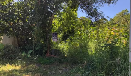 Terreno à venda na Avenida Coronel Marcos, 278, Pedra Redonda, Porto Alegre por R$ 400.000