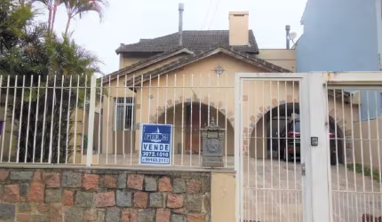 Casa com 3 quartos à venda na Rua Chavantes, 147, Vila Assunção, Porto Alegre por R$ 1.590.000