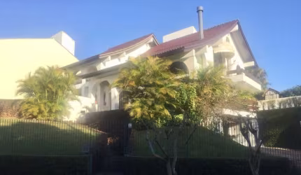Casa com 3 quartos à venda na Rua Guato, 131, Vila Assunção, Porto Alegre por R$ 2.700.000
