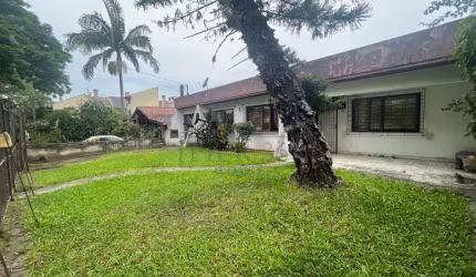 Casa com 3 quartos à venda na Rua Chico Pedro, 789, Camaquã, Porto Alegre por R$ 750.000