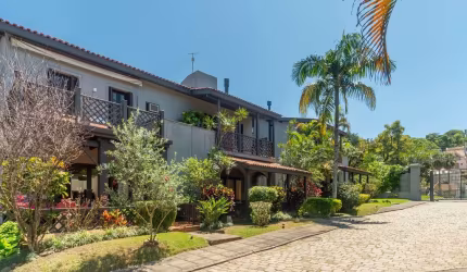Casa em condomínio fechado com 3 quartos à venda na Avenida Coronel Marcos, 419, Pedra Redonda, Porto Alegre por R$ 1.900.000