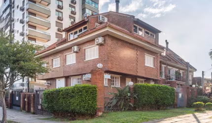 Casa com 3 quartos à venda na Rua Doutor Armando Barbedo, 1200, Tristeza, Porto Alegre por R$ 890.000