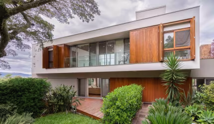 Casa com 3 quartos à venda na Rua Professor Emílio Meyer, 508, Vila Conceição, Porto Alegre por R$ 2.900.000