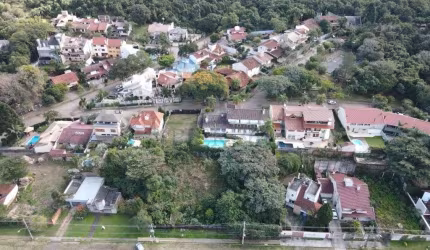 Terreno à venda na Rua Dea Coufal, 1240, Ipanema, Porto Alegre por R$ 440.000