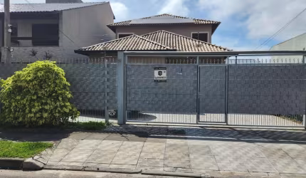 Casa com 5 quartos à venda na Rua Luzinete Alves Aragon, 91, Hípica, Porto Alegre por R$ 795.000