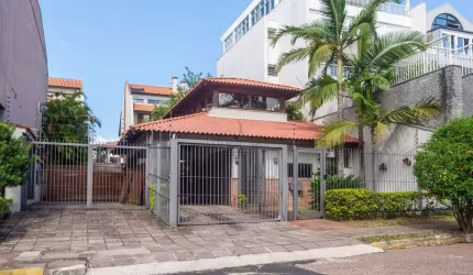 Casa em condomínio fechado com 3 quartos à venda na Rua Gilberto Laste, 141, Santa Tereza, Porto Alegre por R$ 890.000