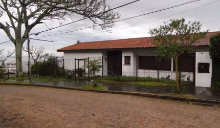 Casa com 5 quartos à venda na Rua Pareci, 495, Vila Assunção, Porto Alegre por R$ 1.500.000