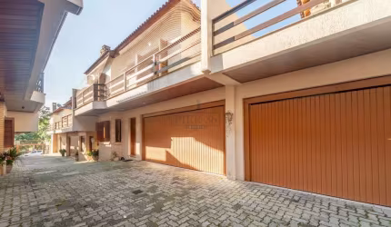 Casa em condomínio fechado com 3 quartos à venda na Rua Doutor Mário Totta, 2171, Tristeza, Porto Alegre por R$ 690.000
