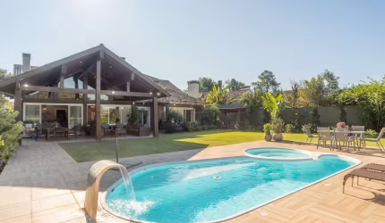 Casa em condomínio fechado com 4 quartos à venda na Avenida Juca Batista, 8000, Belém Novo, Porto Alegre por R$ 3.500.000