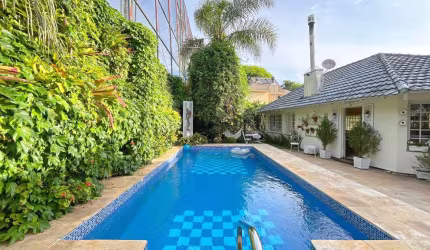 Casa em condomínio fechado com 3 quartos à venda na Rua Professor Carlos de Paula Couto, 500, Cavalhada, Porto Alegre por R$ 3.850.000