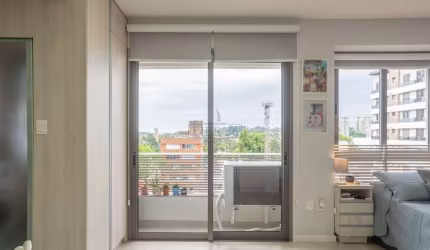 Apartamento à venda na Rua Doutor Armando Barbedo, 505, Tristeza, Porto Alegre por R$ 545.000