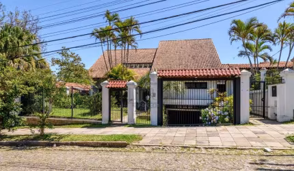 Casa com 4 quartos à venda na Rua Pareci, 206, Vila Assunção, Porto Alegre por R$ 1.686.000