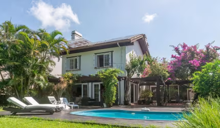 Casa em condomínio fechado com 4 quartos à venda na Avenida Juca Batista, 8000, Belém Novo, Porto Alegre por R$ 2.300.000