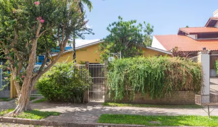 Casa com 5 quartos à venda na Avenida Pereira Passos, 320, Vila Assunção, Porto Alegre por R$ 1.600.000