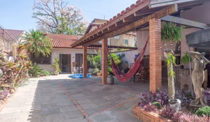 Casa com 4 quartos à venda na Avenida Imperial, 176, Ipanema, Porto Alegre por R$ 630.000