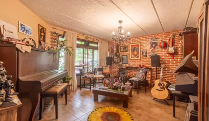 Casa com 3 quartos à venda na Rua Érico Silveira Peixoto, 30, Ipanema, Porto Alegre por R$ 850.000