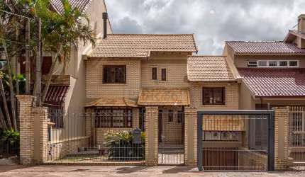 Casa com 4 quartos à venda na Rua Lloyd de Andrade Polidoro, 60, Ipanema, Porto Alegre por R$ 1.250.000