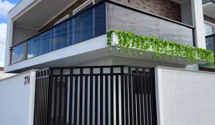 SOBRADO ALTO PADRÃO A 300 MTS DA PRAIA EM BALNEÁRIO PIÇARRAS- SC