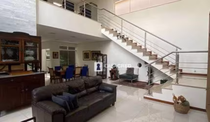 Casa com 3 dormitórios à venda, 300 m² por R$ 1.400.000,00 - Centro - Varginha/MG