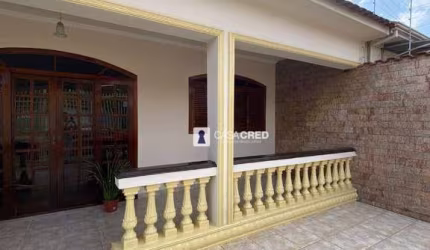 Casa com 4 dormitórios à venda, 233 m² por R$ 850.000,00 - Santana - Varginha/MG