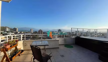 Cobertura com 2 dormitórios à venda, 100 m² por R$ 870.000 - Centro - Caraguatatuba/SP