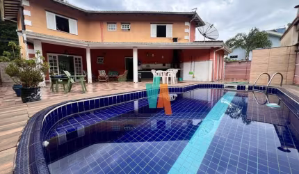 Sobrado com 3 dormitórios, 240 m² - venda por R$ 1.350.000,00 ou aluguel por R$ 7.000,00/mês - Martim de Sá - Caraguatatuba/SP