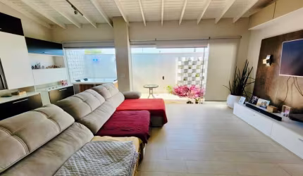 Casa em Condomínio apenas R$650.000
