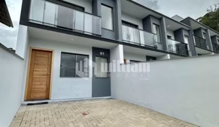 Casa com 2 quartos à venda no Paquetá, Brusque , 65 m2 por R$ 375.000